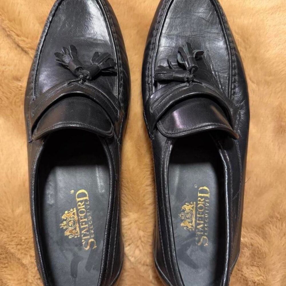 Vintage Stafford Executive Black Leather Tassel Loafers | Made in Italy (Size 9M